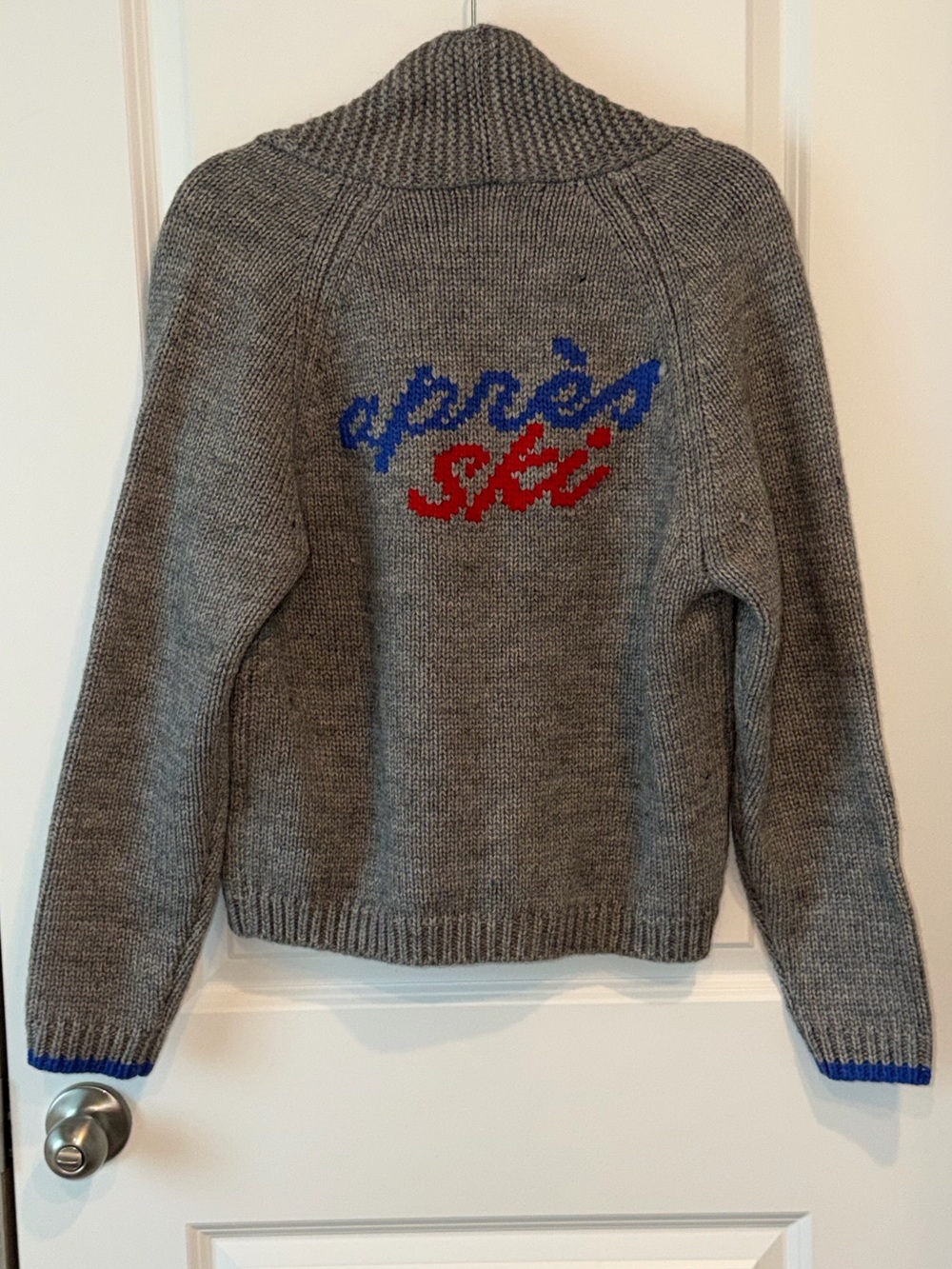 PINK PINEAPPLE Apres Ski Chunky Knit Cardigan Topper in Gray XS/S Ski Lodge